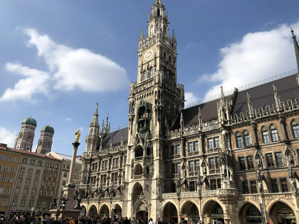 Kommunen am Limit: Warum IT-Transparenz heute kein Luxus, sondern Pflicht ist