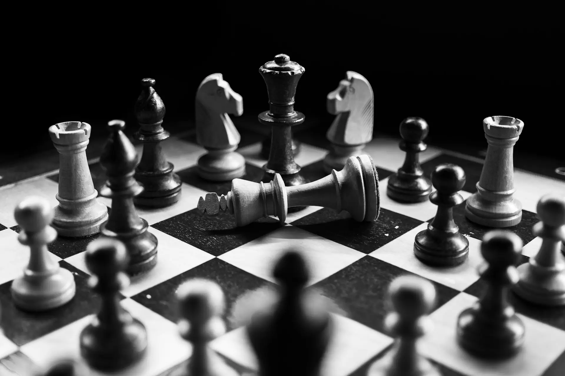 Wie lässt sich die optimale Positionierung für SAM in großen dezentralen Unternehmen finden?